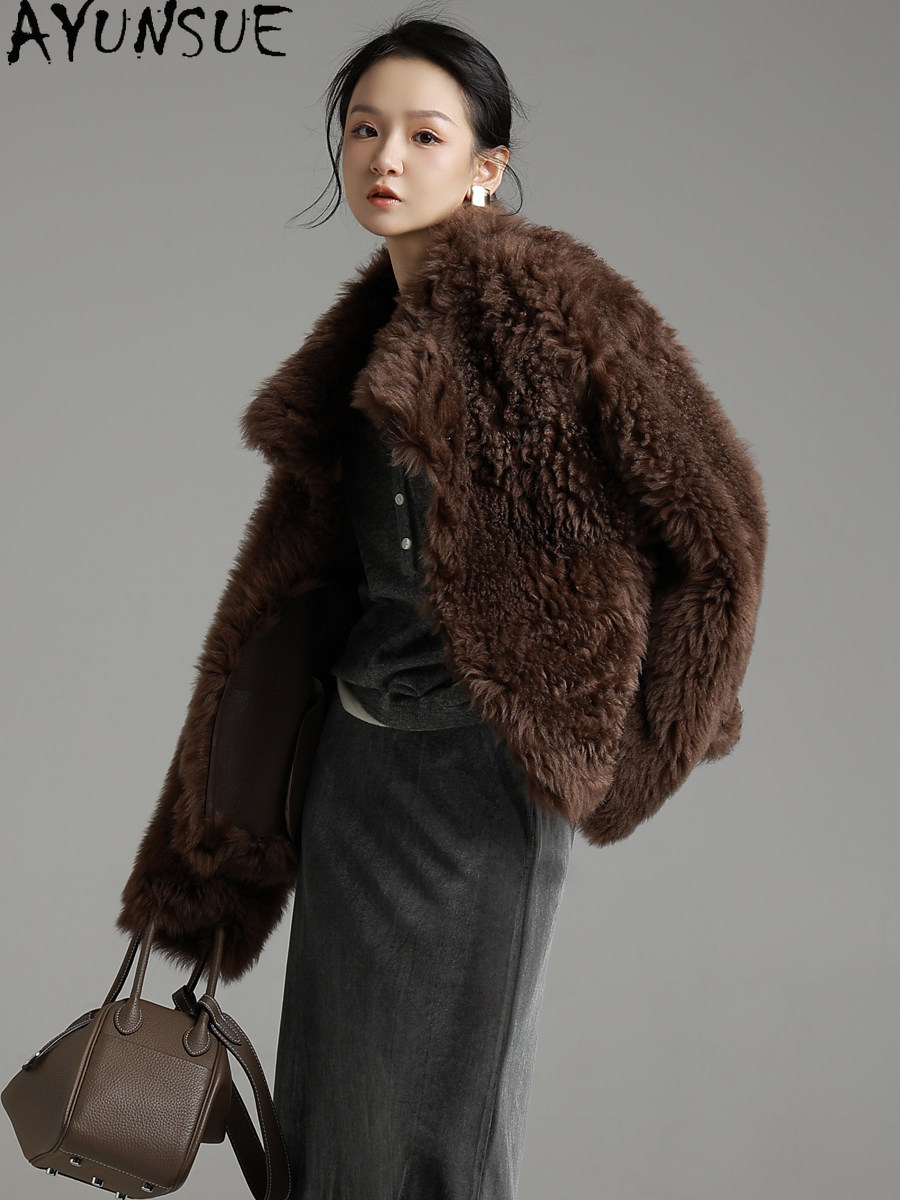 AYUNSUE Natural Tuscany Sheeps - Wool Coat Peacoat 评论和价格